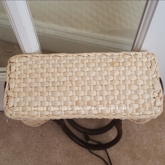 **SOLD** Chaps Straw Handbag EUC - Picture 4 of 11